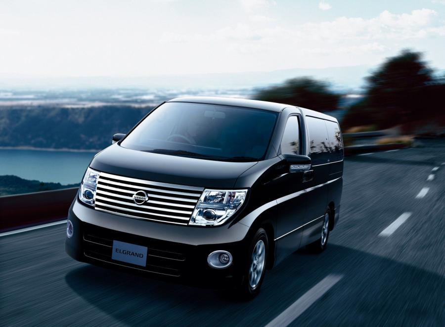  Nissan Elgrand 2002 года  (фото 19 из 23)